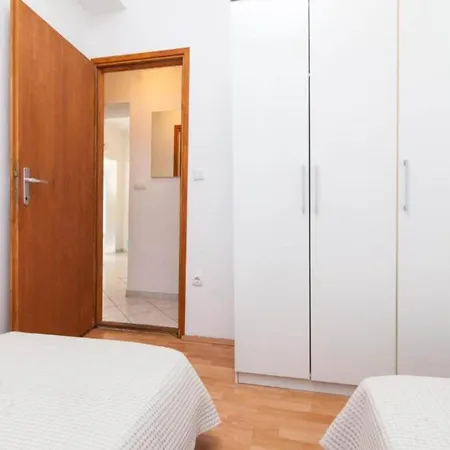 Miriam - Four Bedroom With Terrace *
