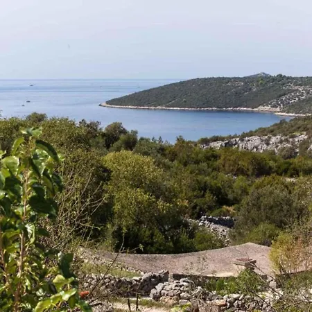 Miriam - Four Bedroom With Terrace *