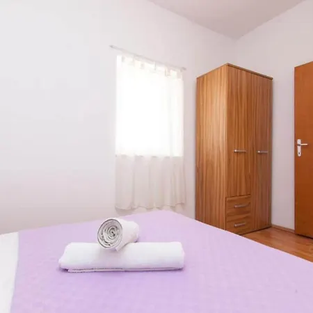 Miriam - Four Bedroom With Terrace Vinišće